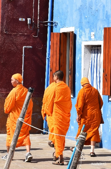Orange et bleu